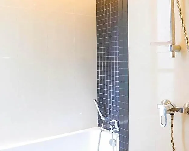 Beverly 33 One-bedroom 3* Bangkok