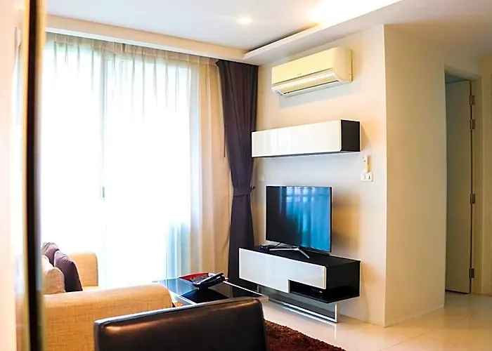 Beverly 33 One-bedroom 3*